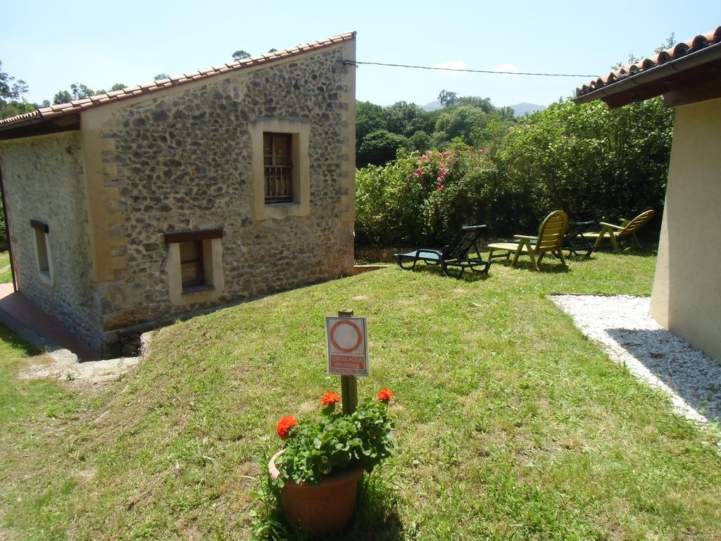 El Pontarron Apartamentos La Franca Exterior photo